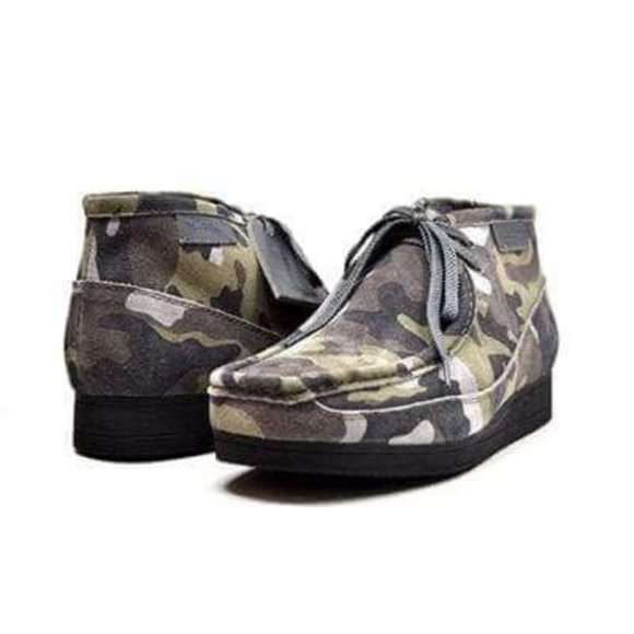 British Walkers New Castle Wallabee Style Boots Men's Gray Camo Suede - Picture 1 of 8